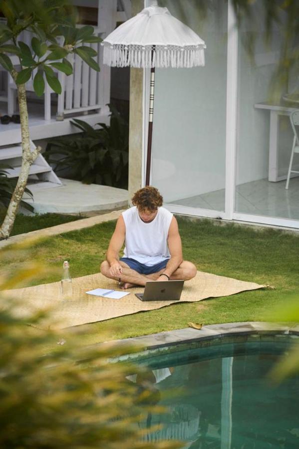 Dream Cowork Hotel Kuta  Kültér fotó